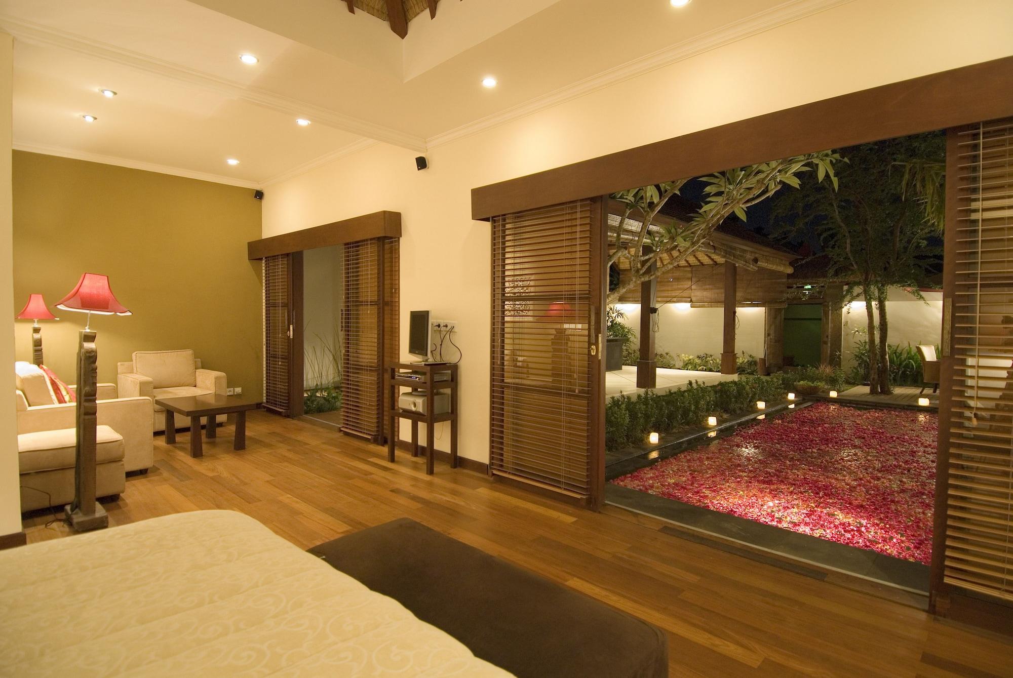 Ellora Hotel 4*